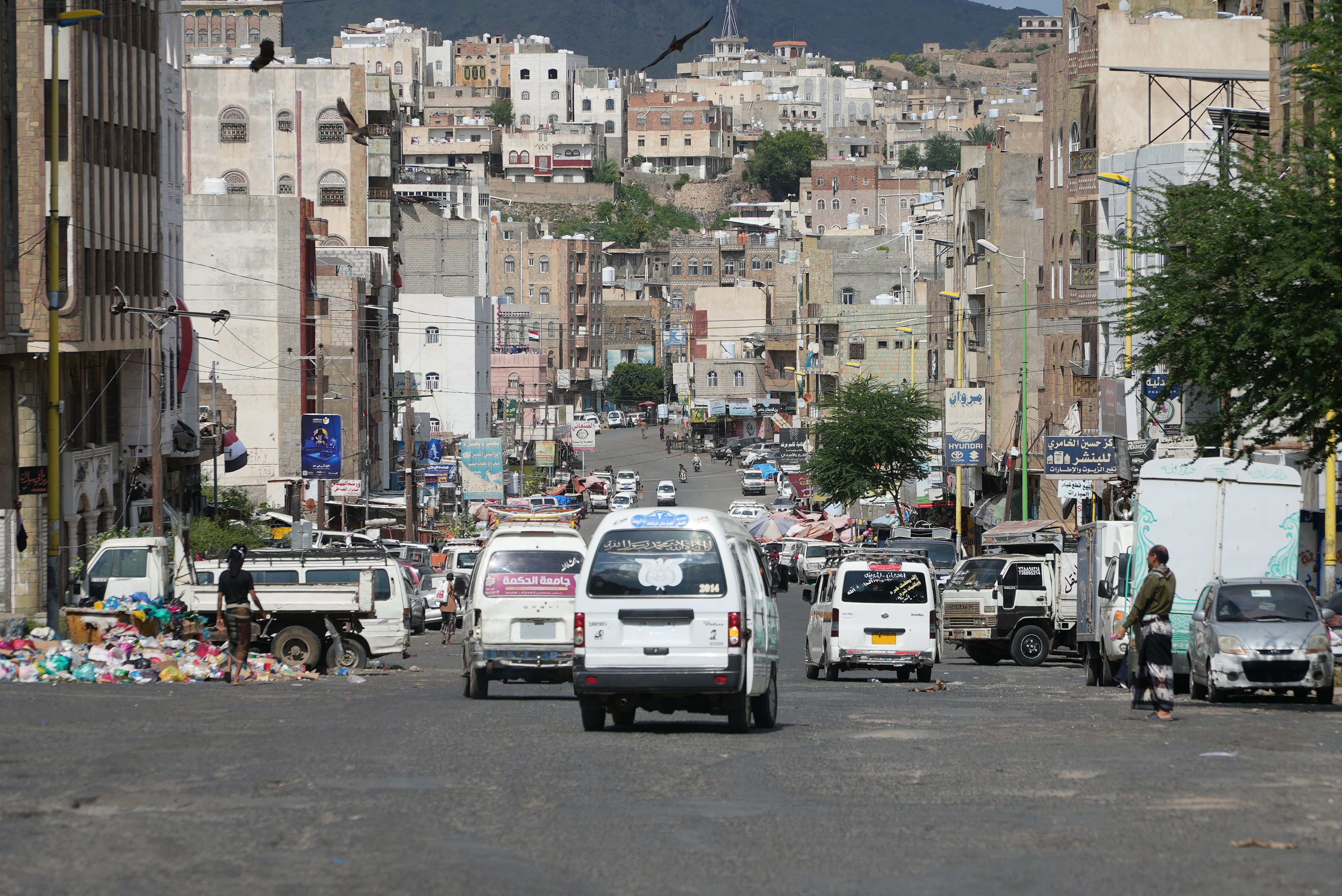 Fear strikes Yemen's third largest city Taiz as Houthi rebels encircle ...