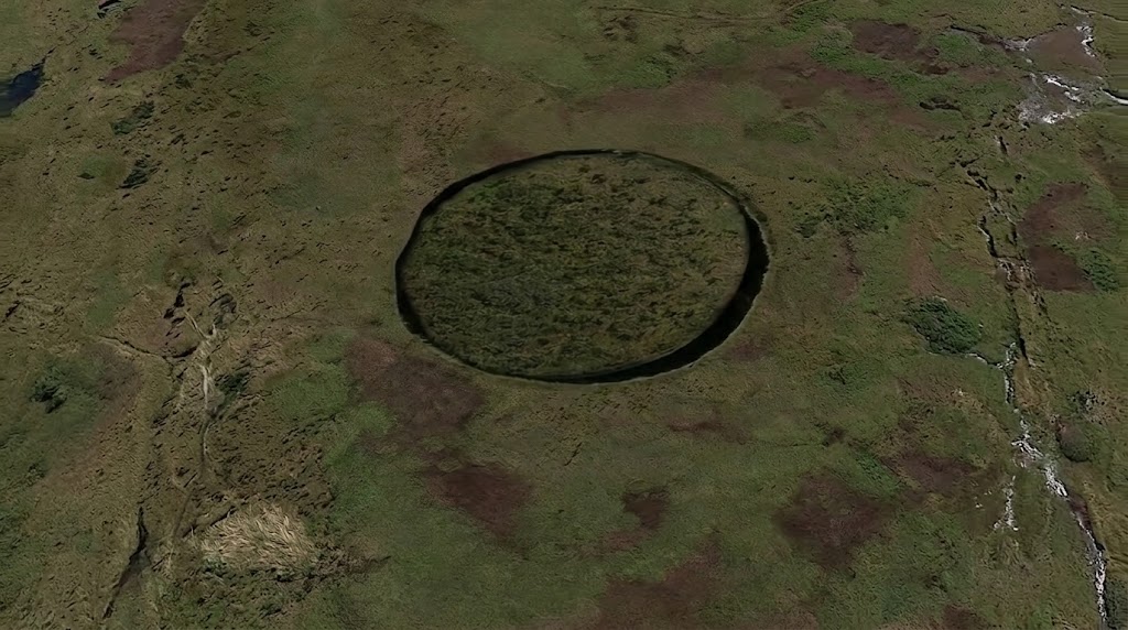 Satellite images reveal a giant 400-foot eye – its pupil is slowly ...