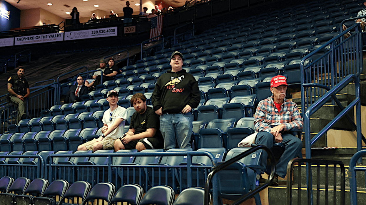 Trump’s Rust Belt voters bail as his Ohio rally plays to empty seats ...