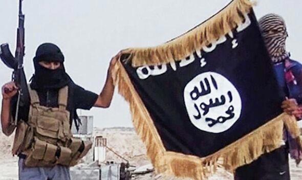 Suspected ISIS fighter claimed asylum in UK - fights deportation over ...