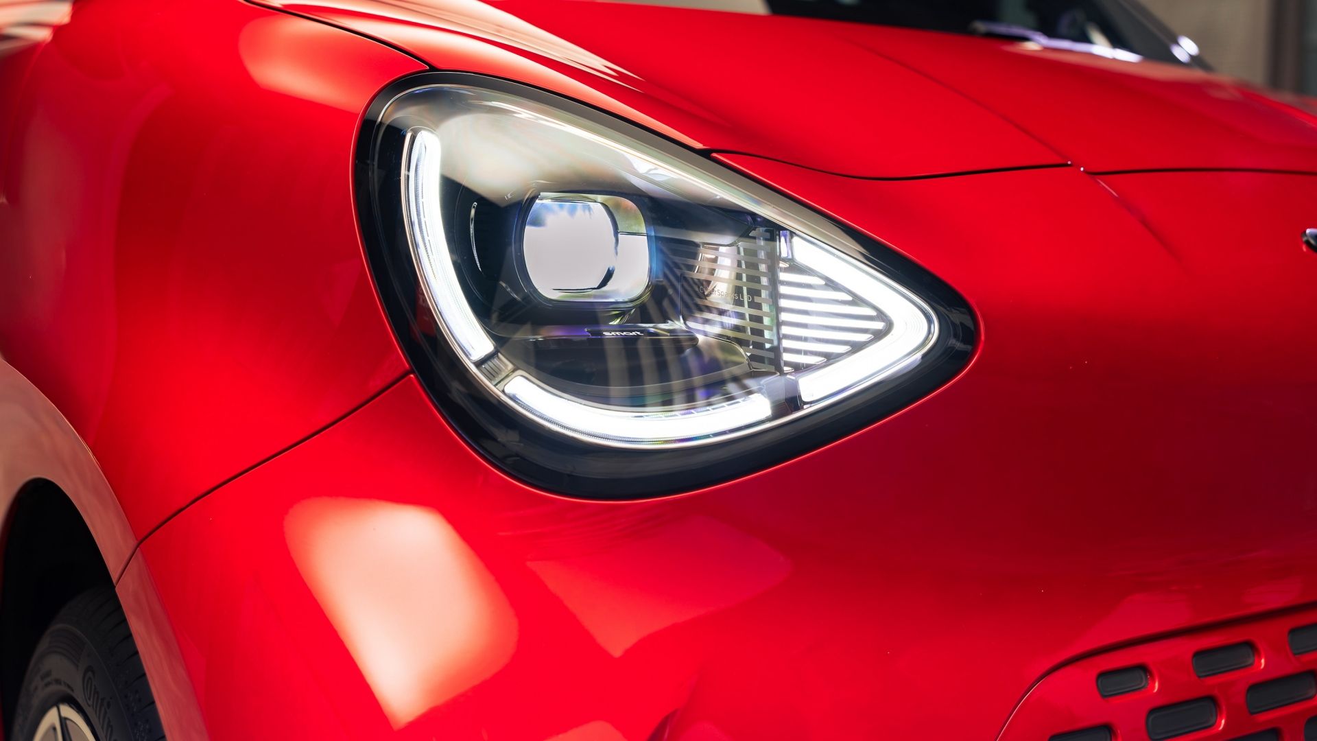 Two seats, new name, still adorable: The Smart Car is back