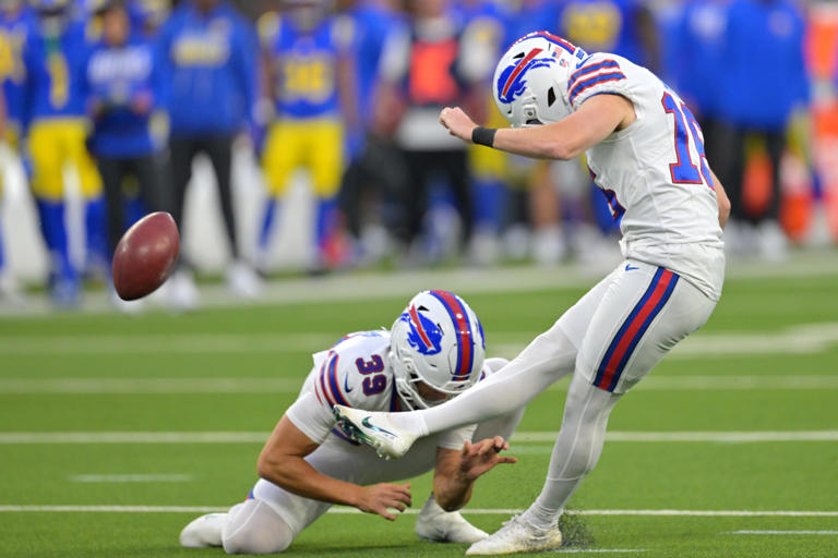 Watch: Greg Rousseau blocks Rams game-winning FG; Bills win on Bass FG