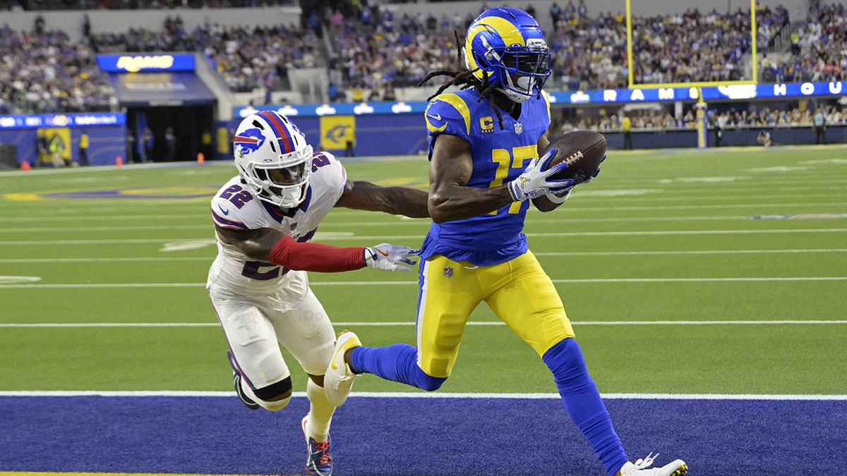 Rams’ Davante Adams officially undergoes surgery to repair ruptured ...