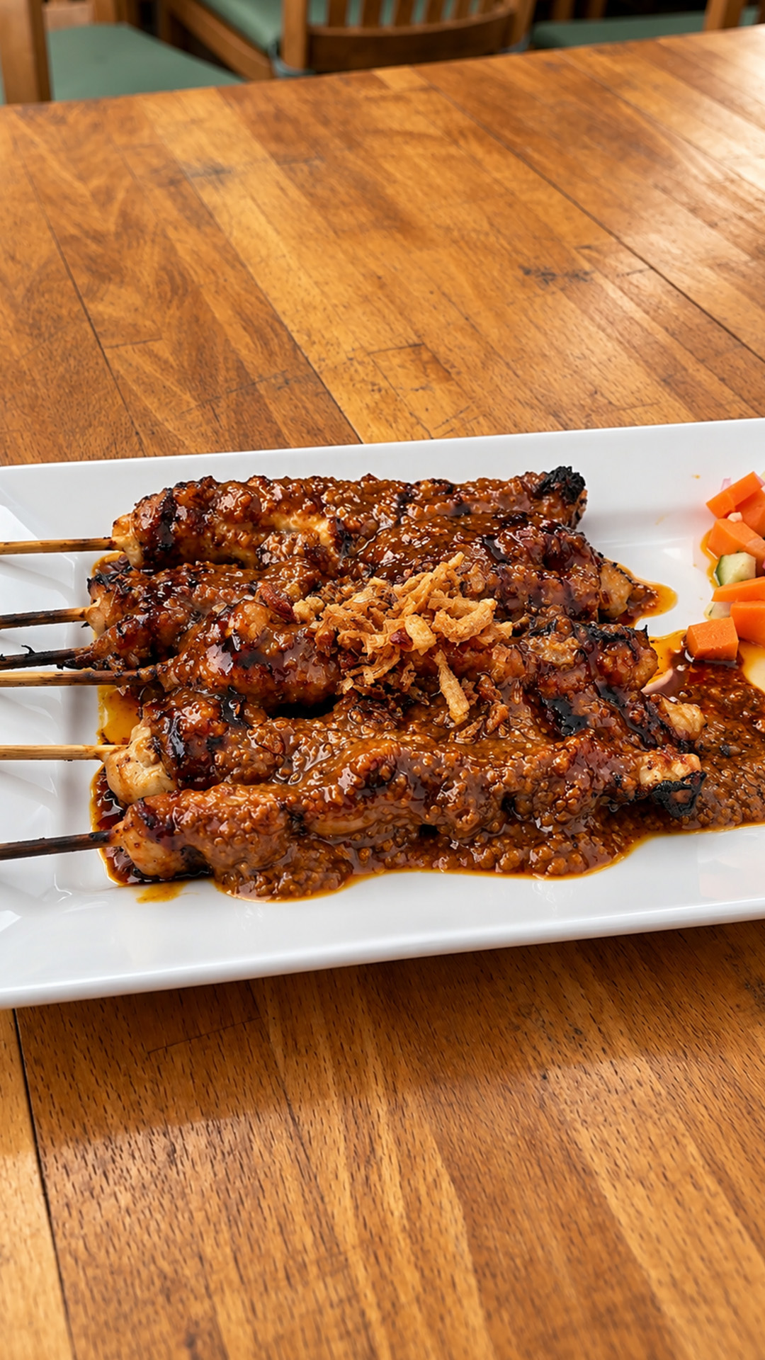 This Indonesian chicken satay came with rich peanut sauce