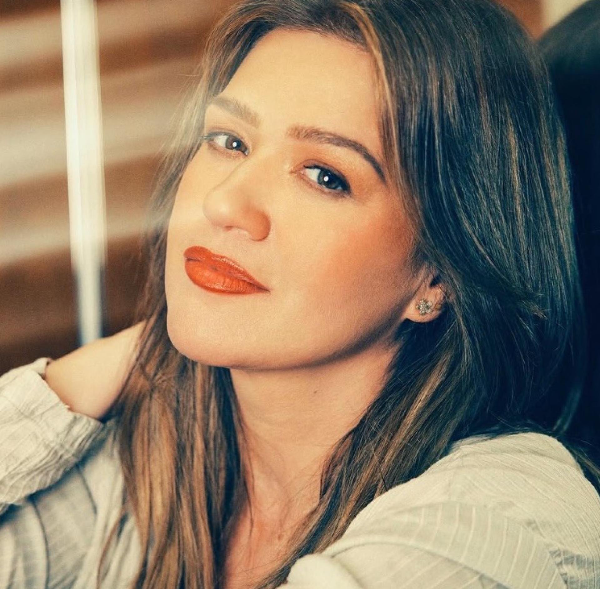 Kelly Clarkson says store employee treated her like she couldn't afford ...