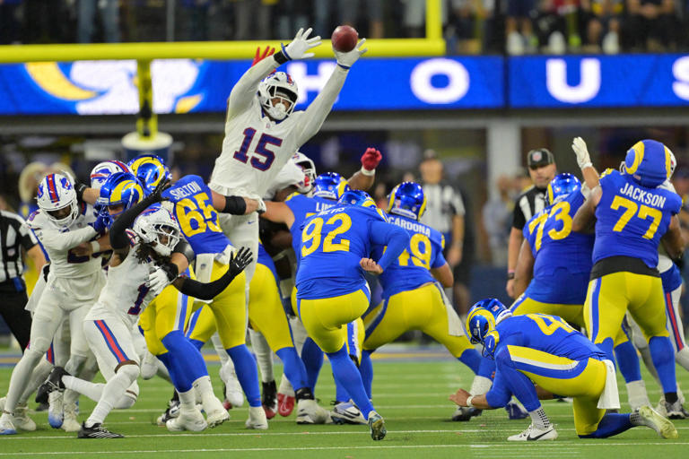 Bills' Greg Rousseau 'showed up in moment' on blocked FG vs. Rams