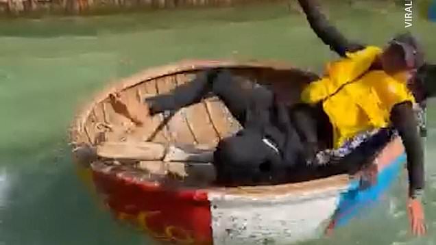 Dizzy boatman falls on tourist during boat ride