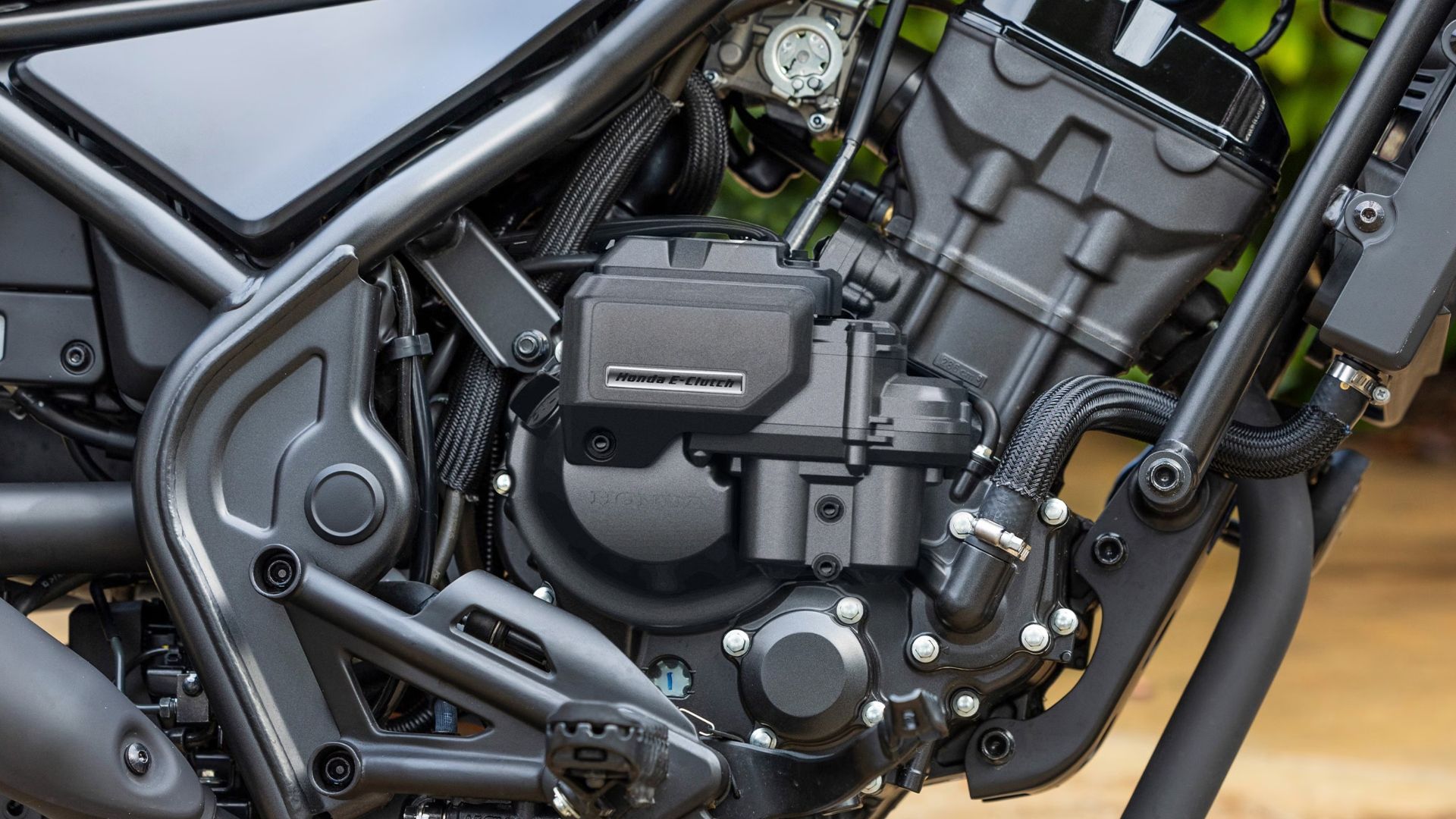 The Honda cruiser that kills the clutch lever and undercuts Harley-Davidson by thousands