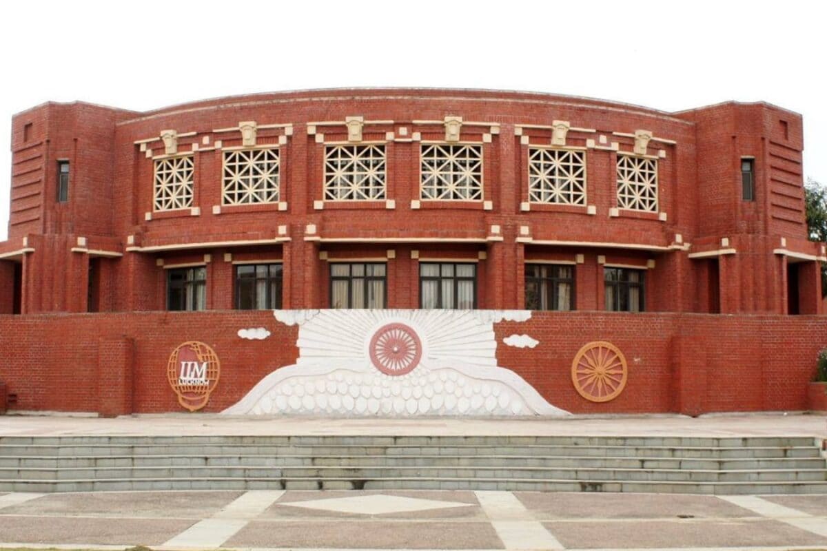 IIM Lucknow records 100% summer placements; highest stipend at Rs 3.5 lakh