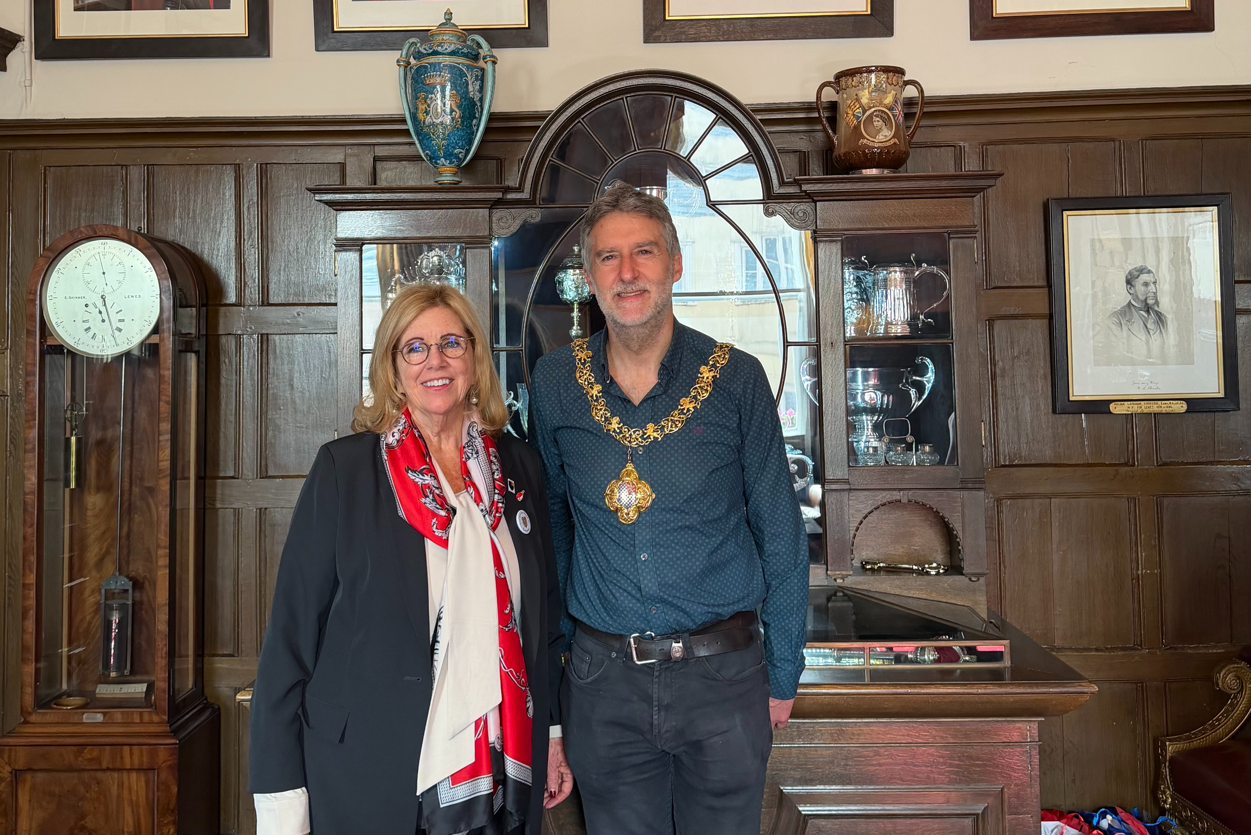 Mayor meets mayor: Lewes welcomes visitors from Lewes, Delaware