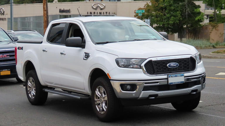 The screen can die on 11,405 Ford Rangers, taking the backup camera with it