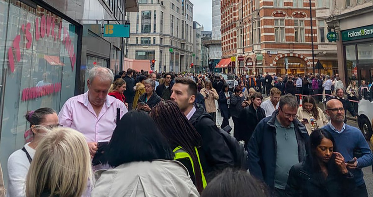 Thousands evacuated near Liverpool Street and told do not smoke after ...
