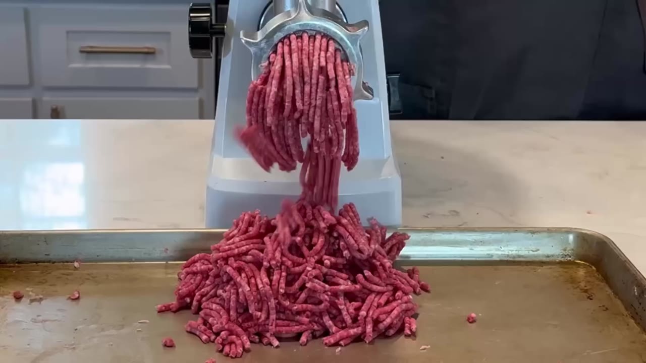 One meat grinder mistake can turn good beef into mush - a butcher ...