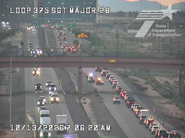 Crash closes left lane on Loop 375 south near Torch Street