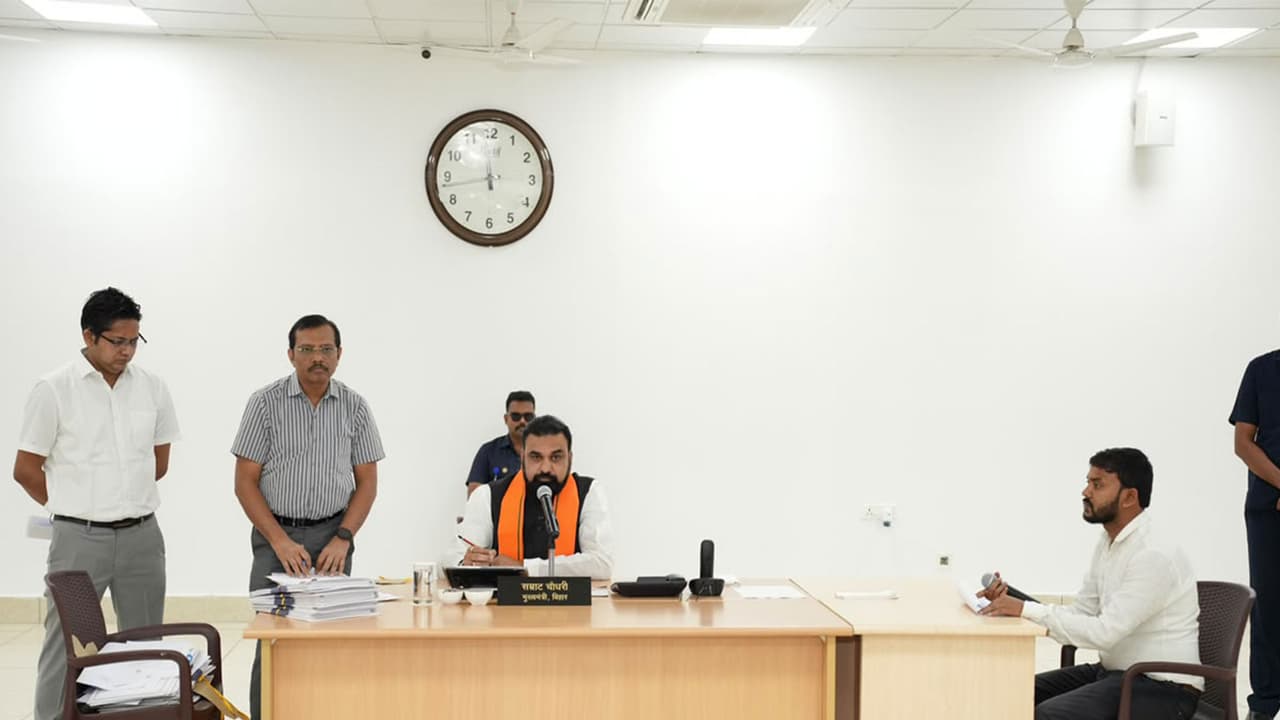Bihar CM hears 101 grievances, vows transparent, time-bound solutions
