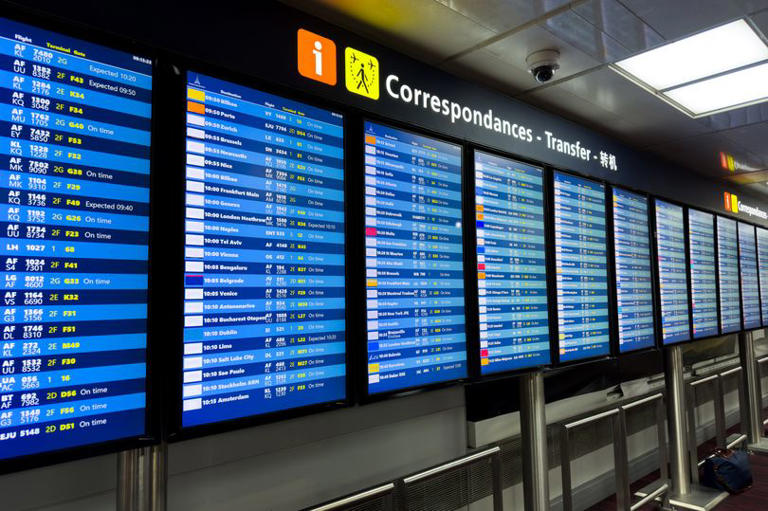 Major airport shut down after three pilots report 'problem' as security ...