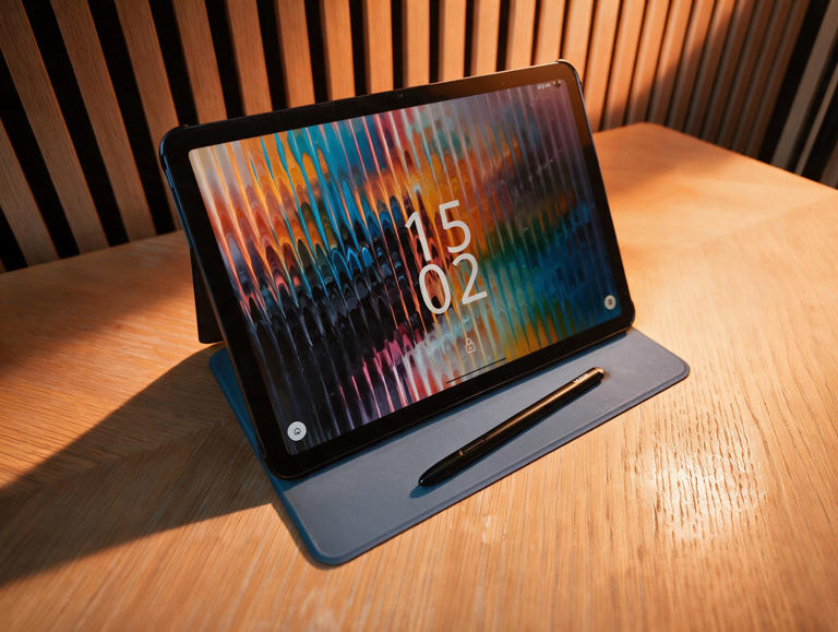 Huion Kamvas Pad 12 review: A budget Android drawing tablet that gets ...