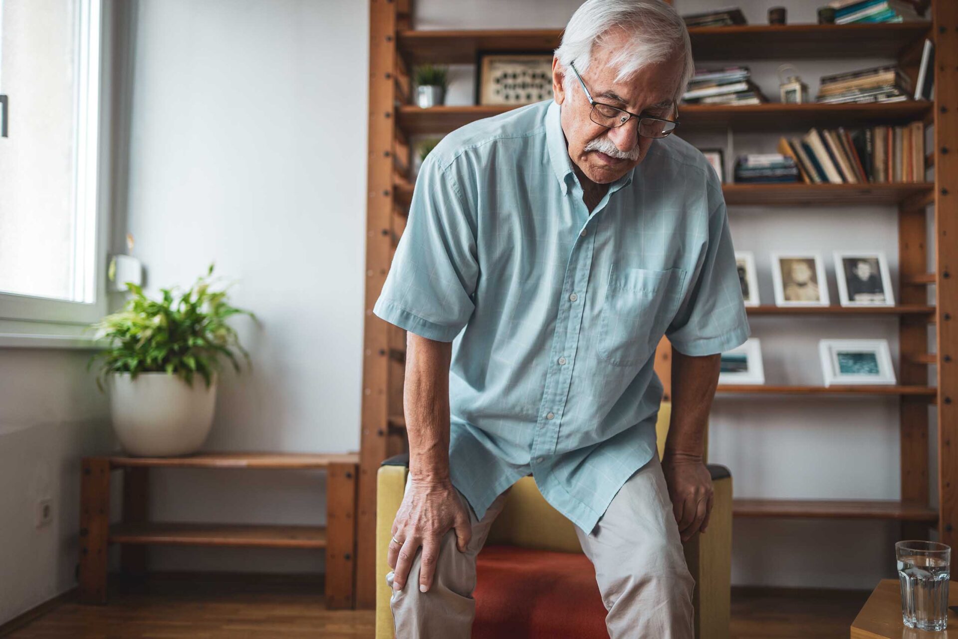 Discover how people age with a simple sit-stand test