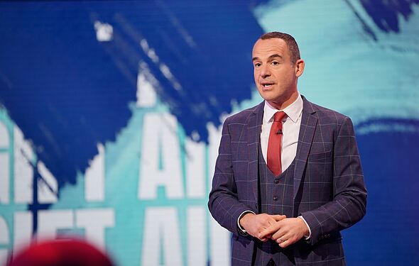 Martin Lewis issues January price cap alert as graph shows UK at ...