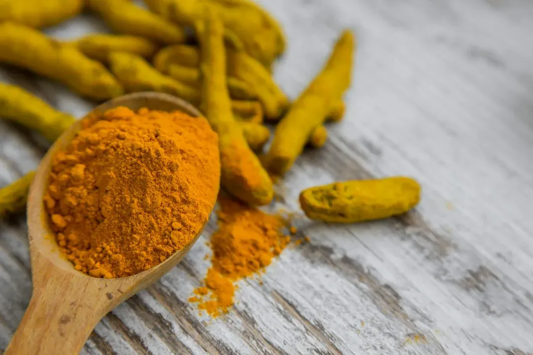 12 spices and herbs with surprising health benefits