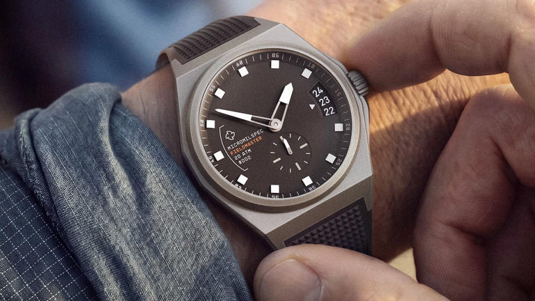 This Norwegian titanium field watch combines modern battlefield design ...