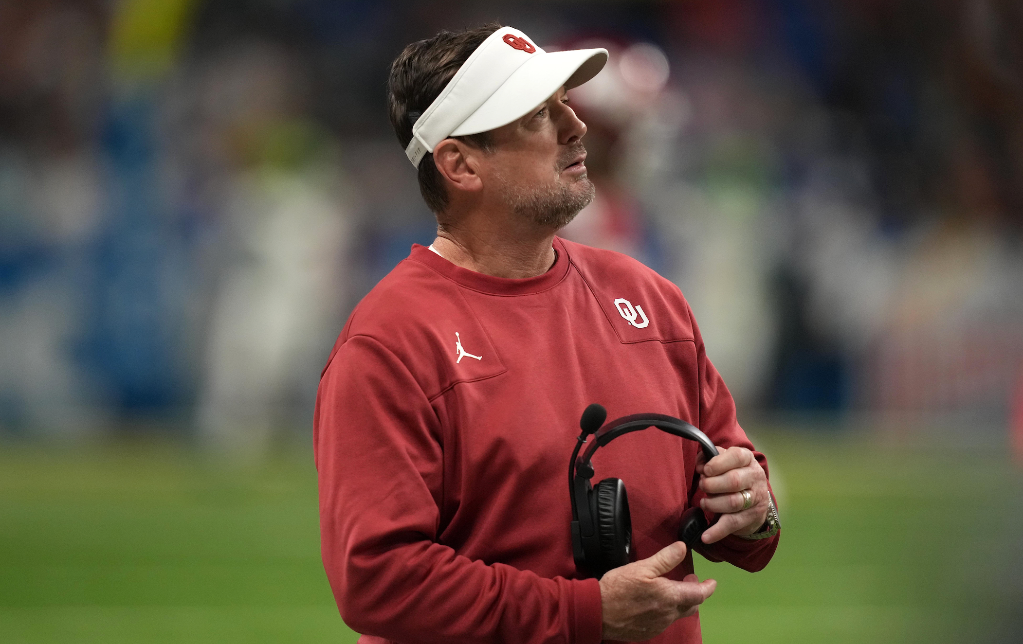 Something to prove – Former Oklahoma head coach Bob Stoops predicts who ...