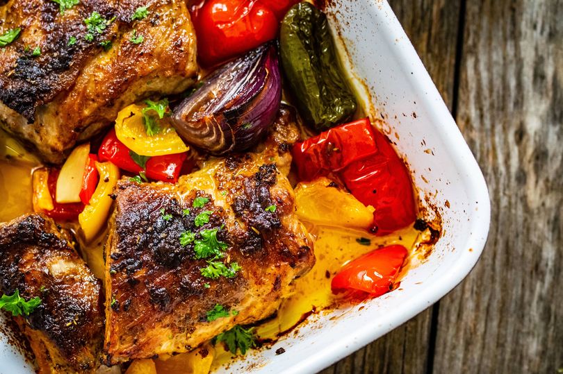Mary Berry's easy and 'delicious' chicken traybake is a 'go to' for ...