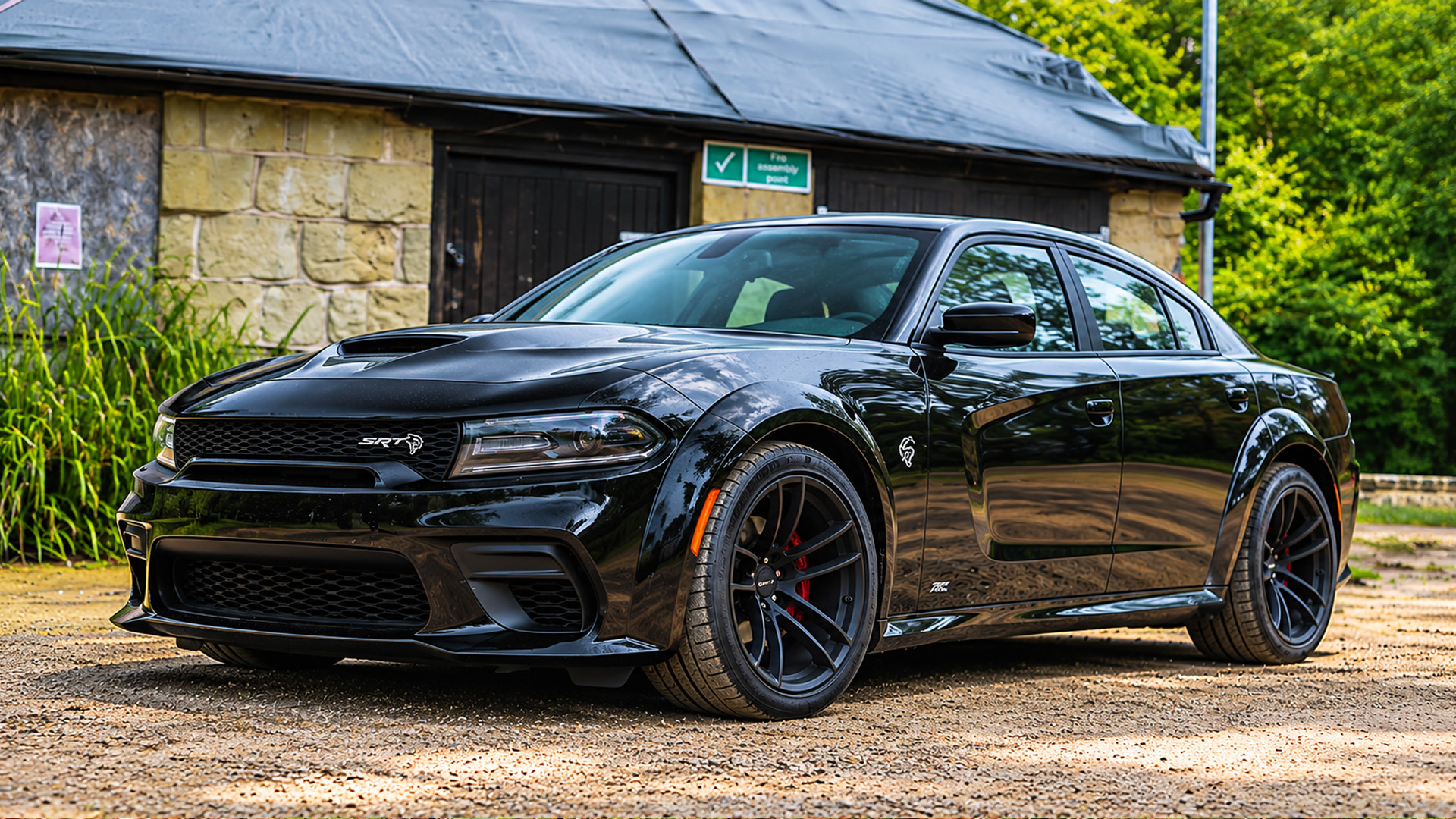 Why did James May roast this supercharged Dodge Charger Hellcat?