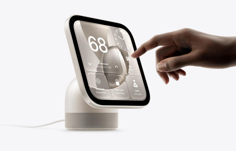 Apple HomeView unveiled: 7-inch smart home display with Siri AI, 12MP ...
