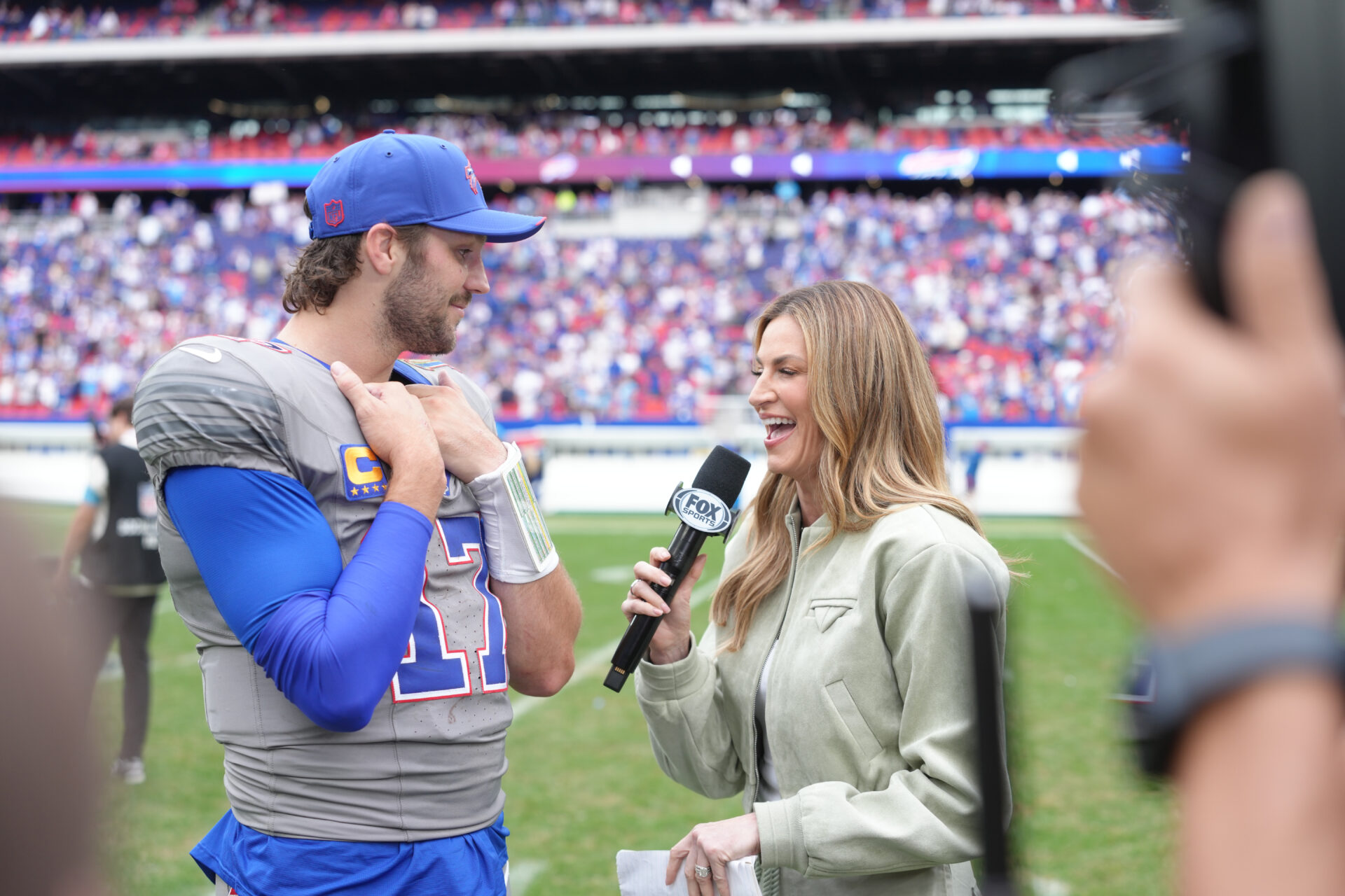 Josh Allen’s hilarious Spanish ESPN interview interrupted by Bills-Rams ...