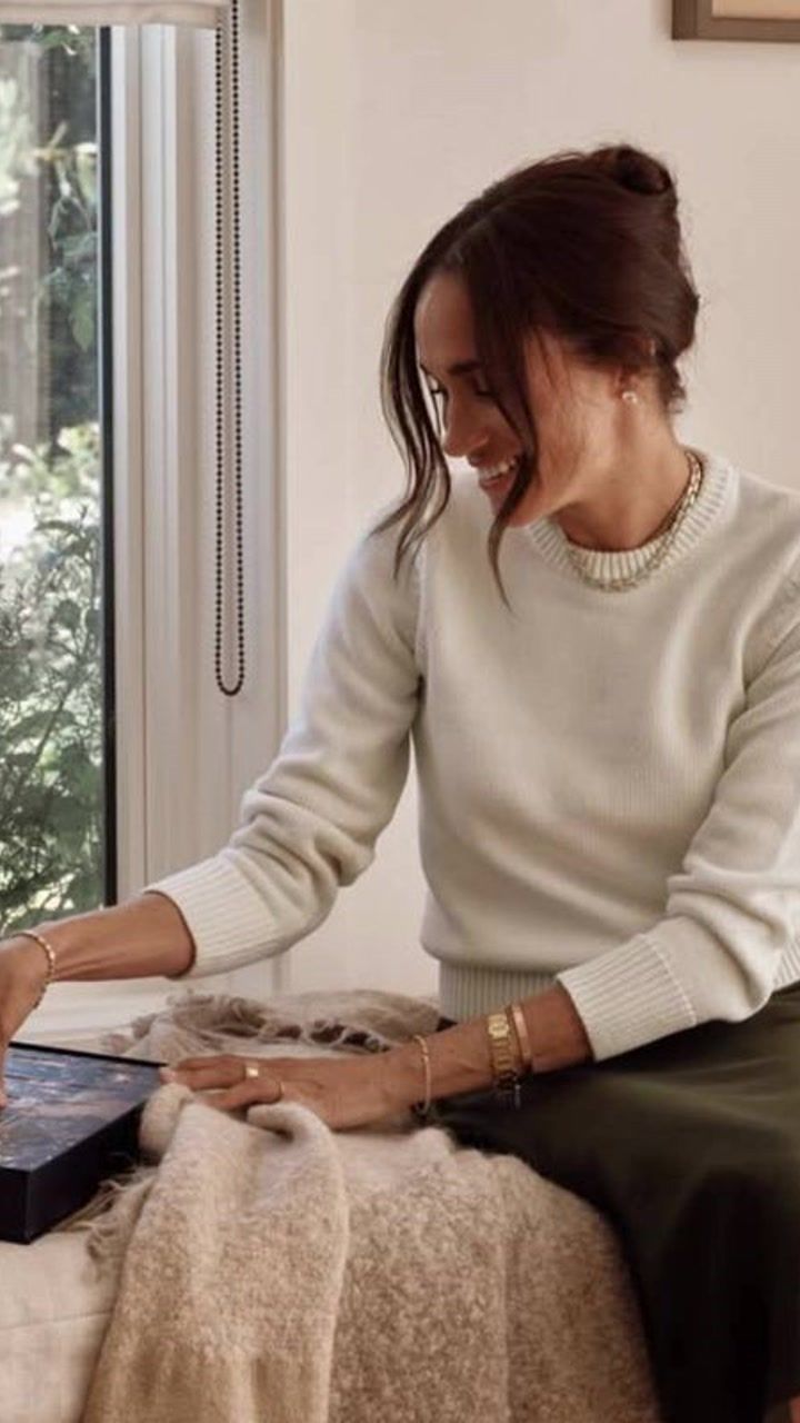 Harry and Meghan slammed for taking world for a ride with $148 calendar