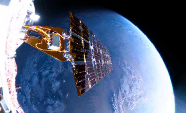 NASA’s Swift telescope is rapidly falling toward Earth after 21 years ...