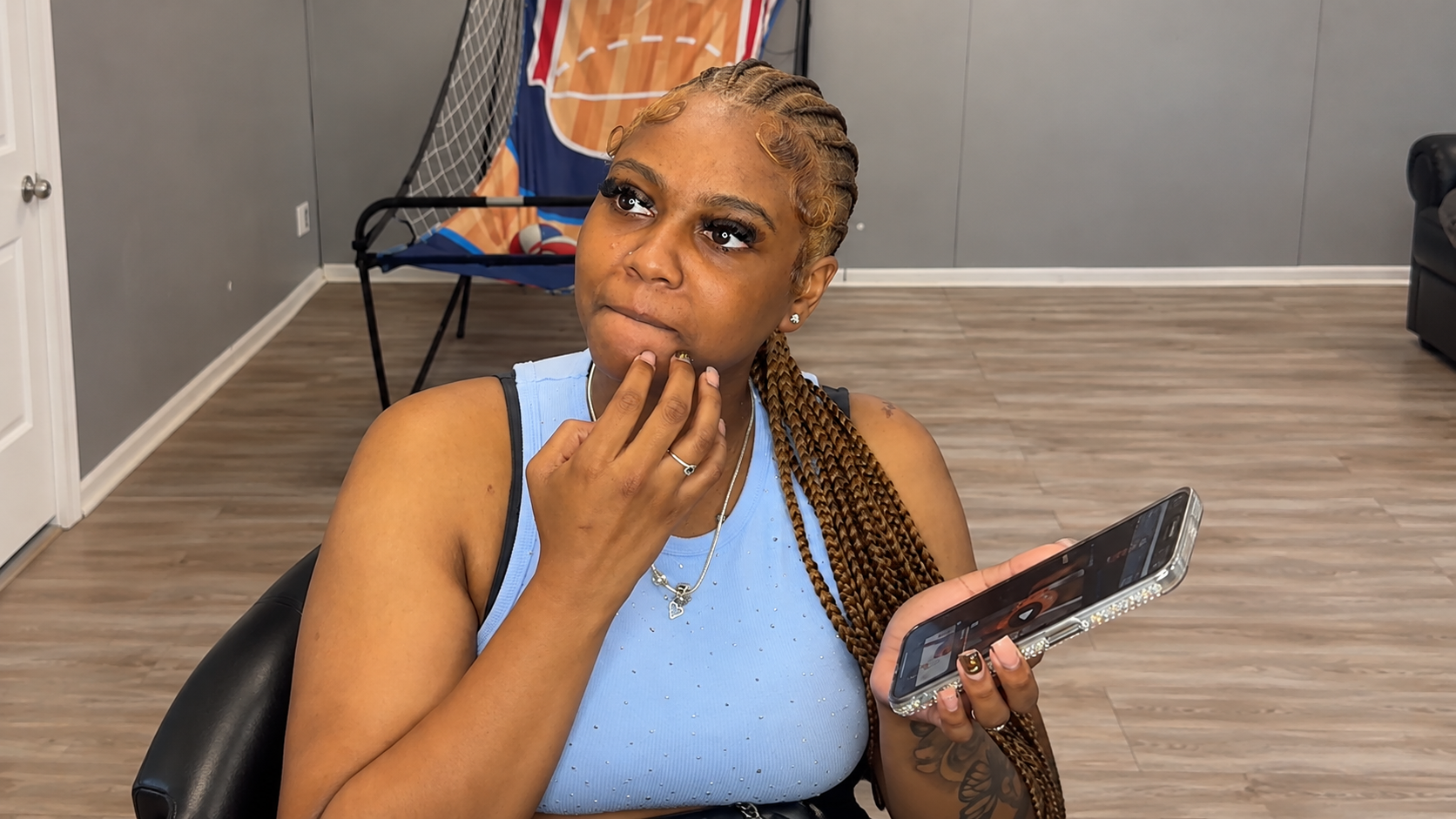 She refused to pay $310 for her braids - so the hairstylist took them out