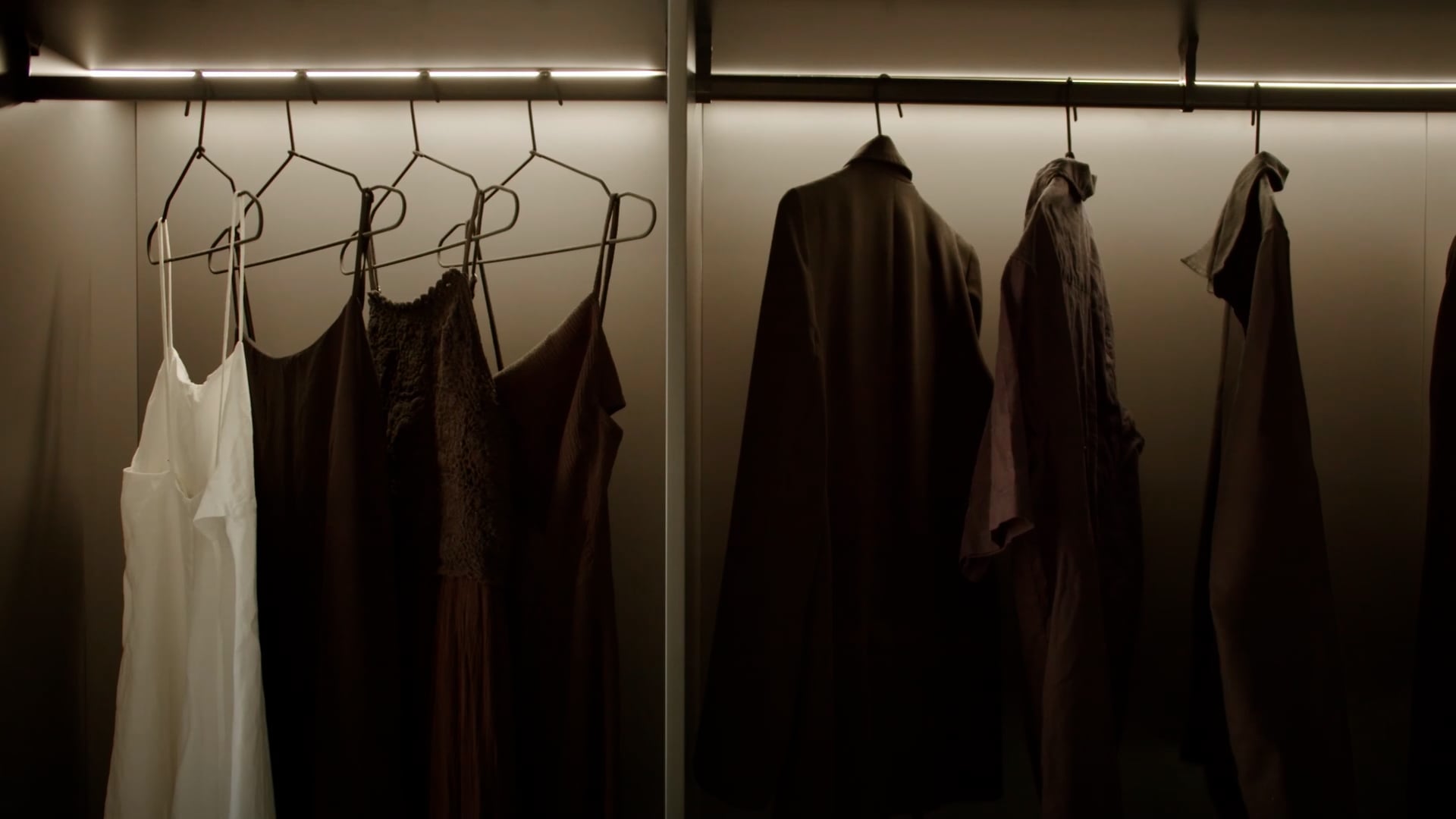 Capsule wardrobe: Trend oder Notwendigkeit?