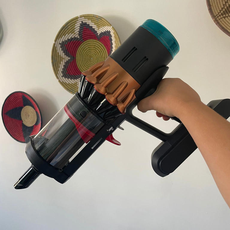 Vax vs Dyson vacuum cleaners – I test vacuums for a living, and this is ...