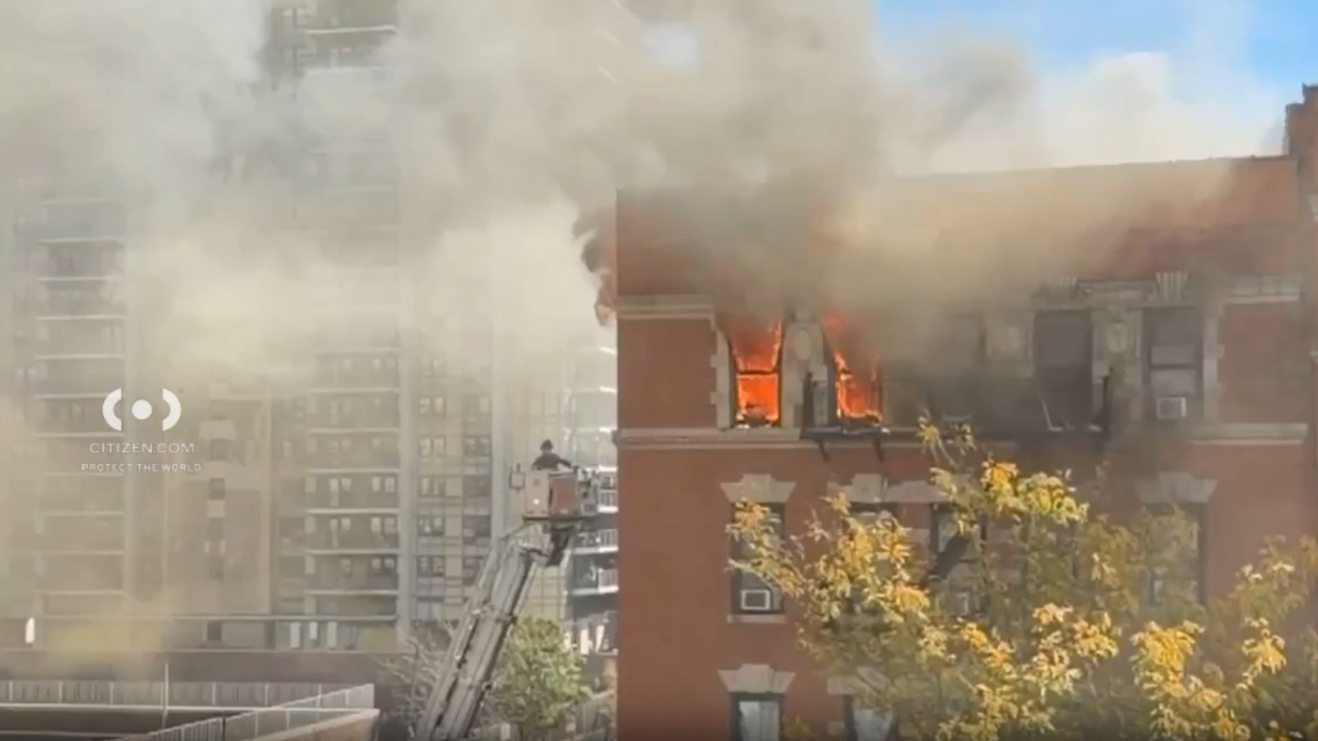 1 hurt, dozens of firefighters, EMS respond to Washington Heights fire