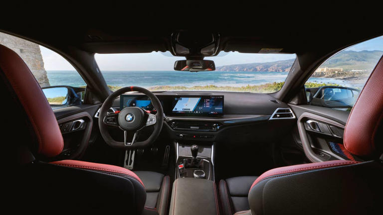 2025 BMW M2