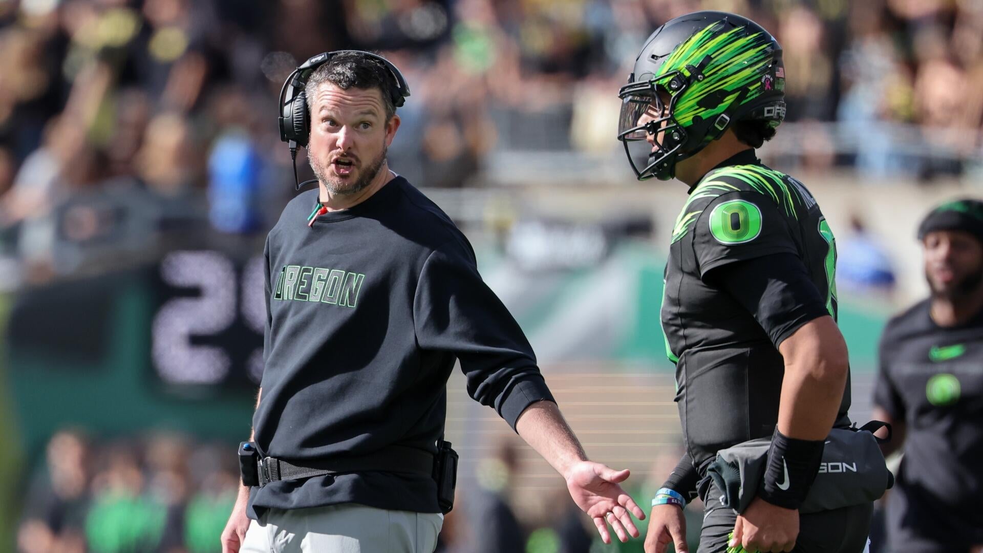 Dan Lanning hints at Oregon QB change, offensive overhaul as Ducks face ...