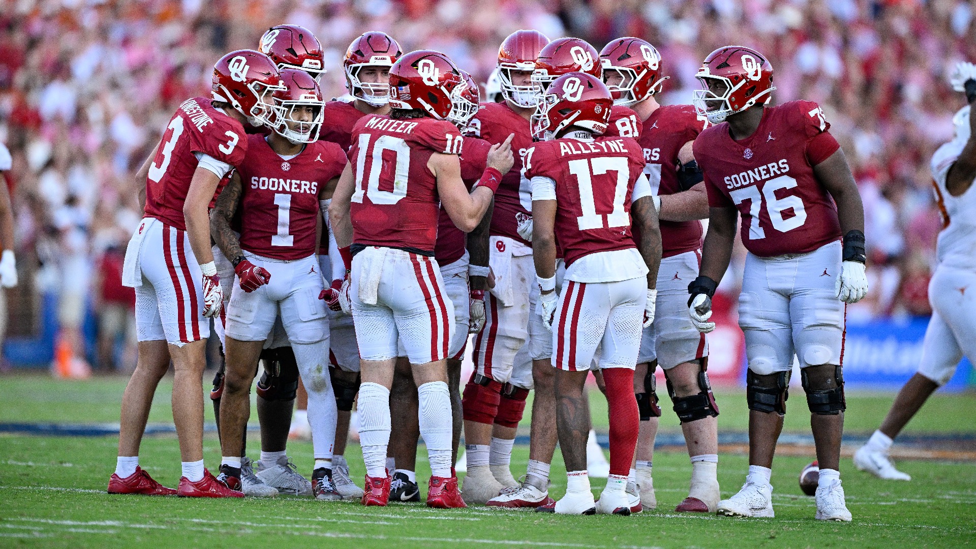 Oklahoma stuns Texas as Arch Manning struggles in Red River
