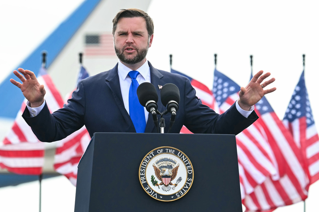 Vance: Trump to invoke Defense Production Act to expand oil refinery in ...