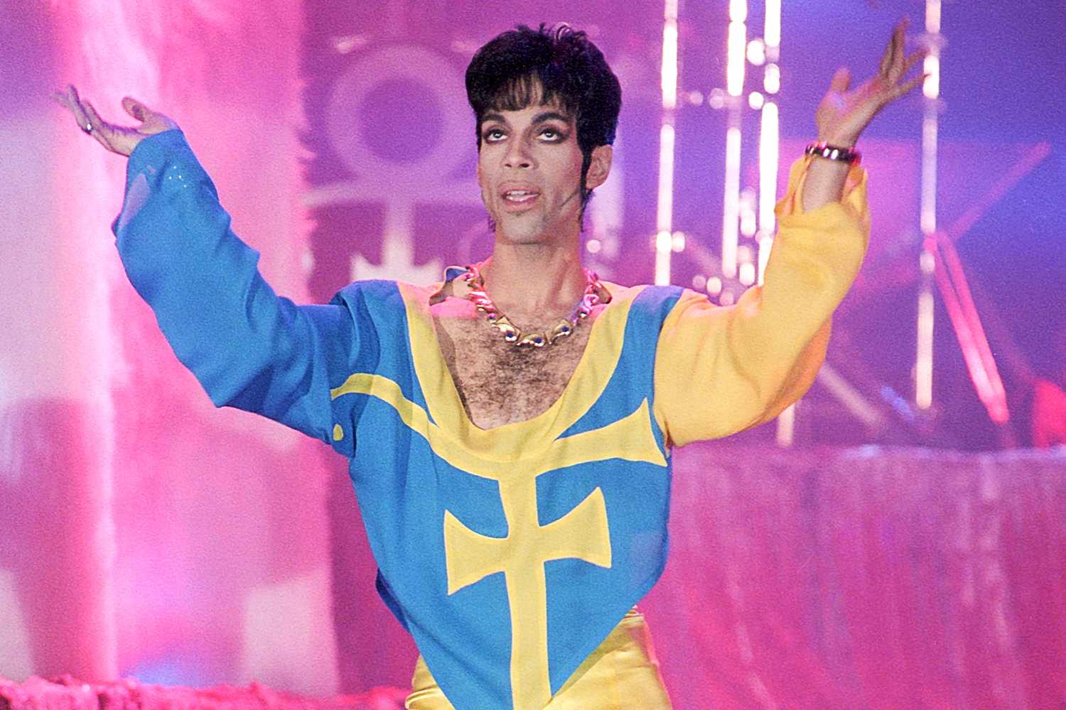 Singer who dated Prince in the '90s says the pop star's lack of ...