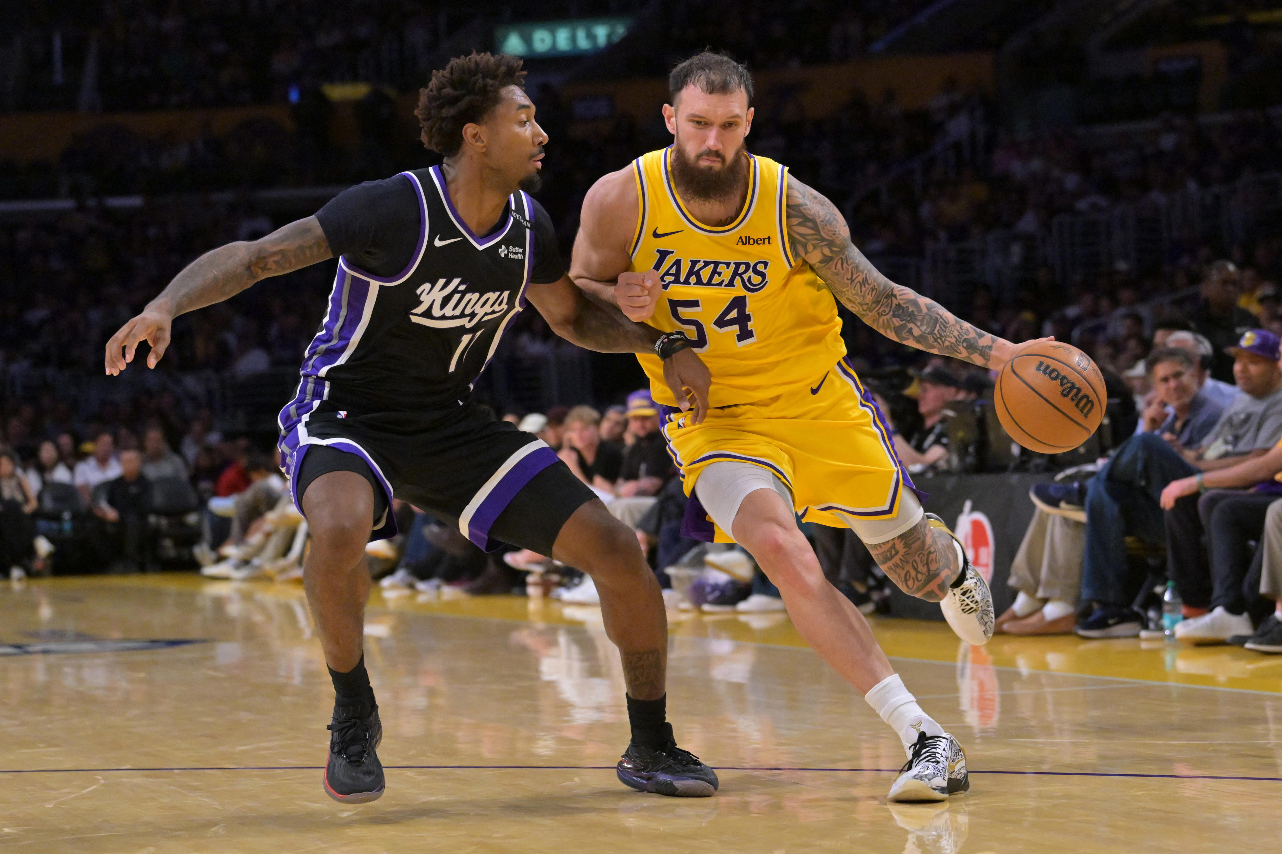 Austin Reaves praises one big aspect of Sandro Mamukelashvili's game