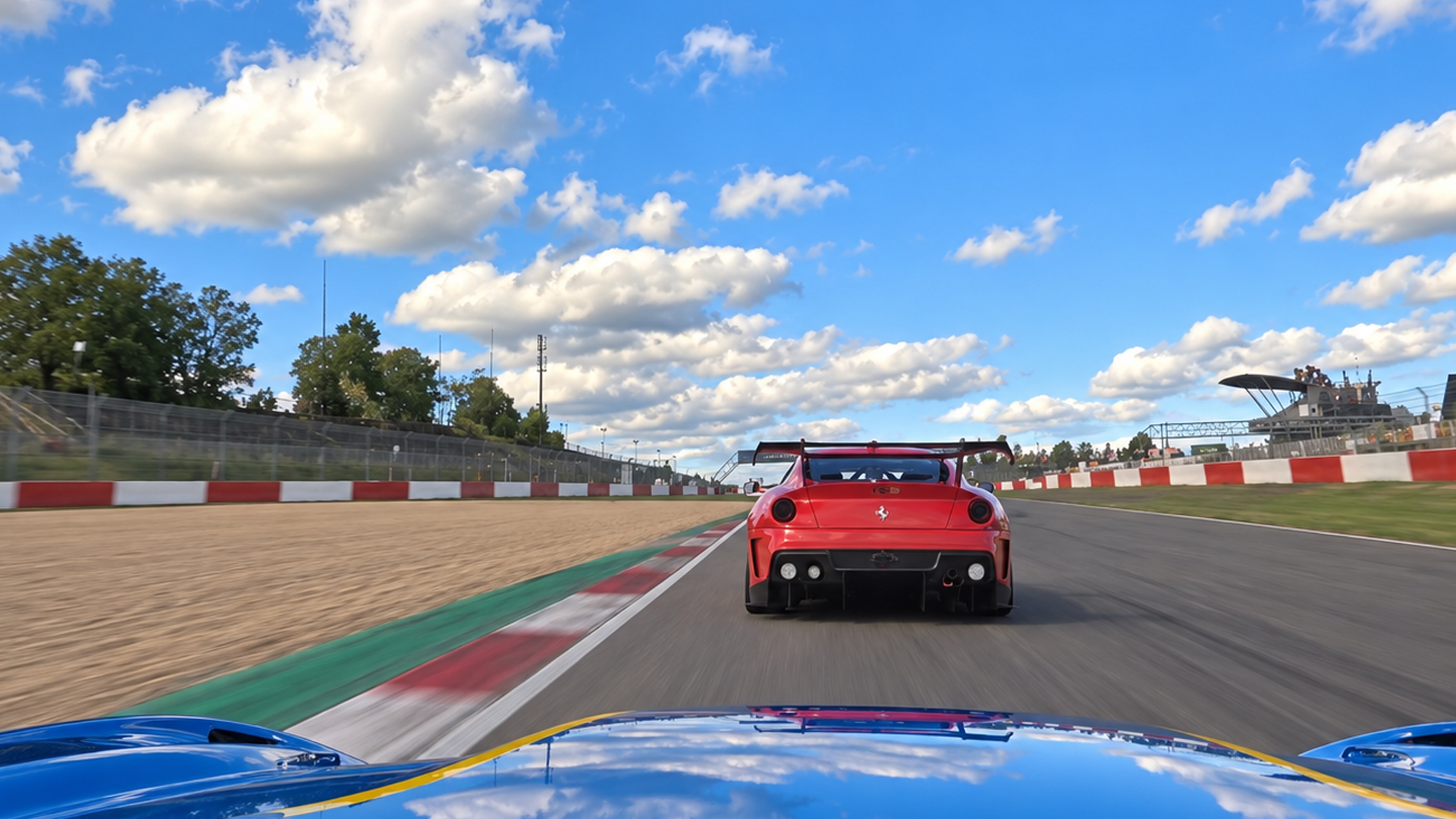 Ferrari F430 race car leads a close circuit chase