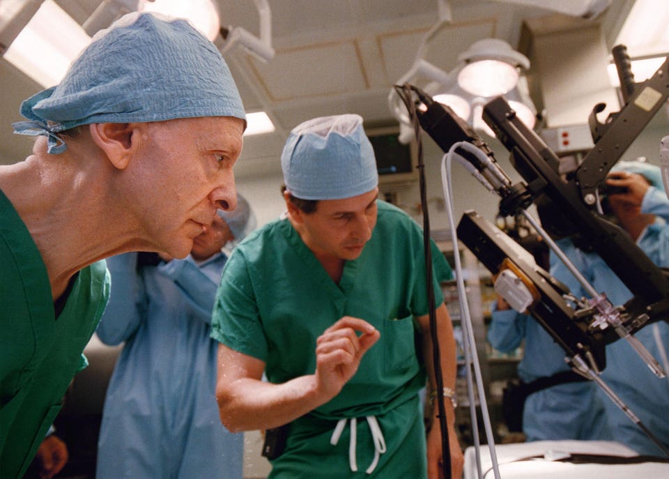 Two tiny magnetic robots could replace open-heart surgery, study says