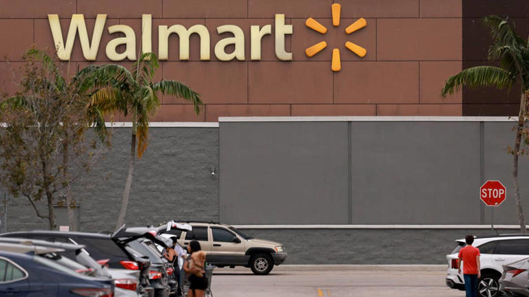 Walmart is selling a flannel shirt that comes in 22 colors for only $15