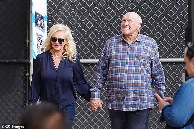 NFL icon Terry Bradshaw opens up on his battle against depression and ...