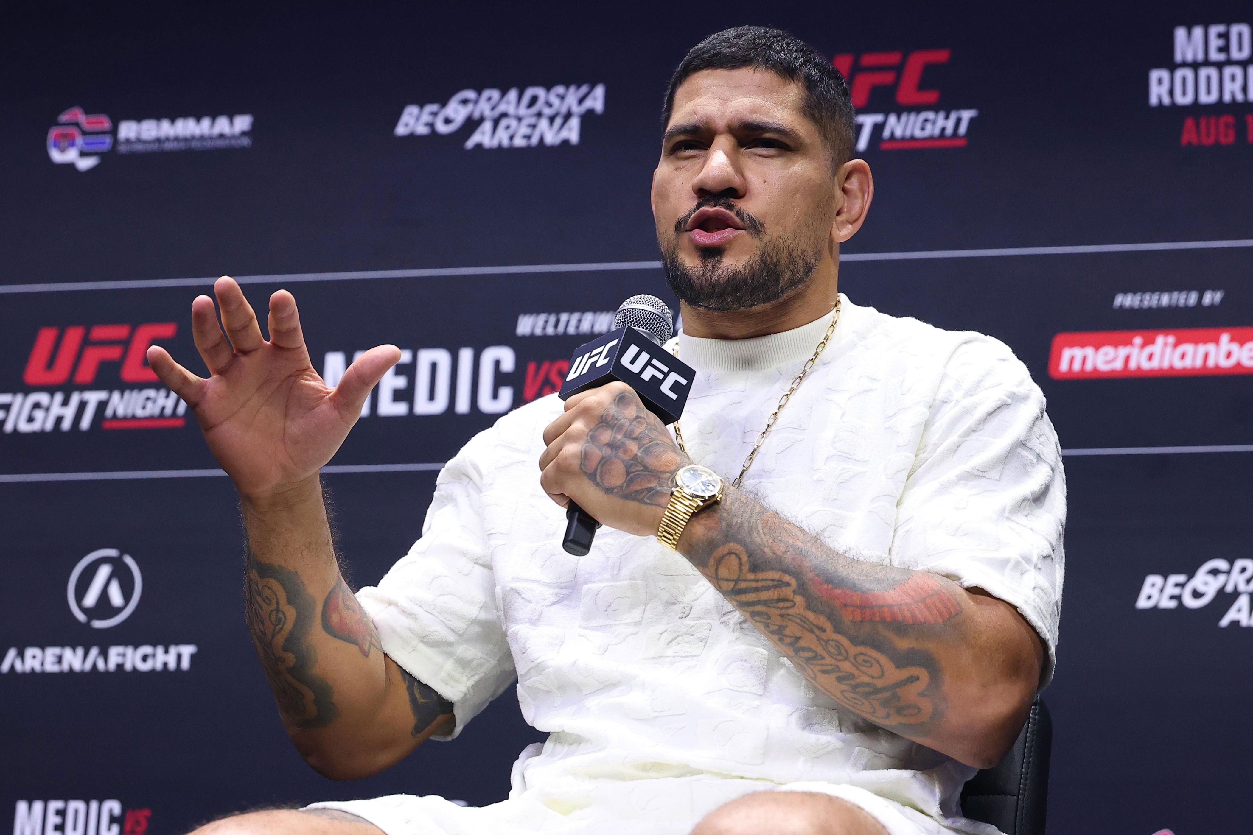 Mailbag: What’s going on with Alex Pereira?
