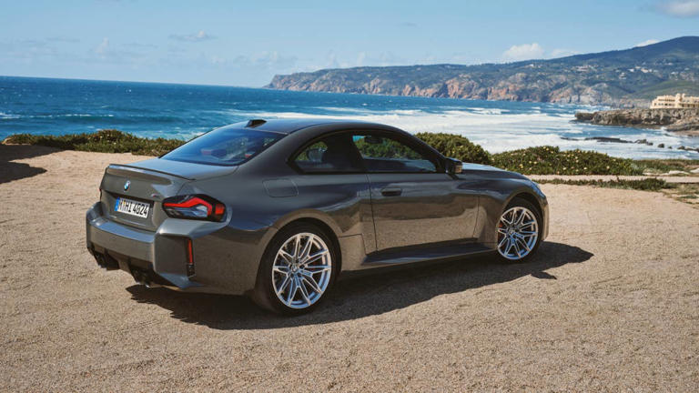 2025 BMW M2