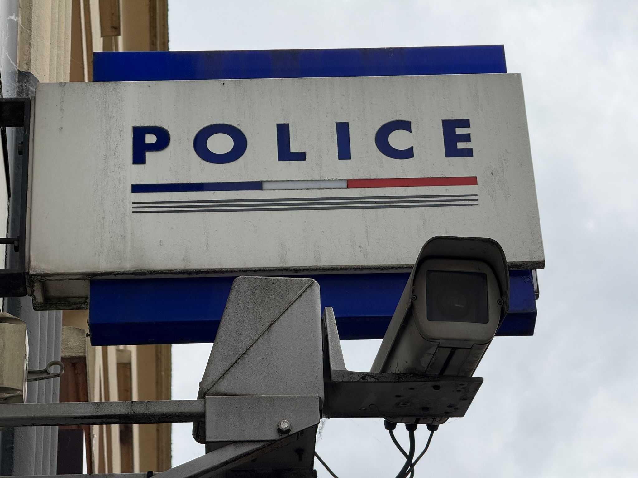 French anti-terrorism prosecutor takes over school shooting probe