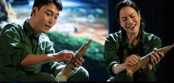 Nhật Kim Anh hết hồn khi vé vở 'Cuốn truyện bị đốt' đã phát hết trong 3 tiếng